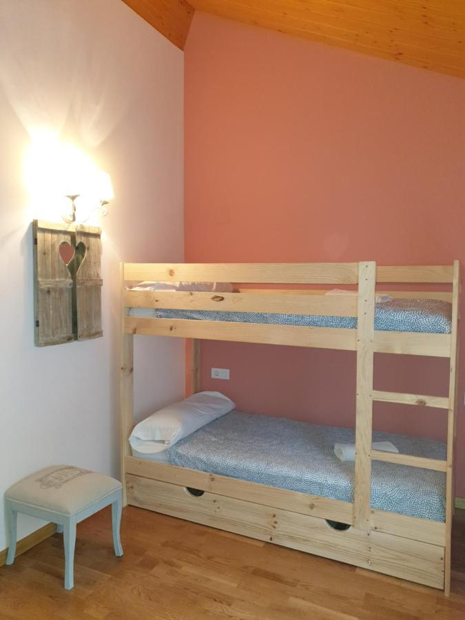 Pico Almanzor Villa Villanua Bagian luar foto